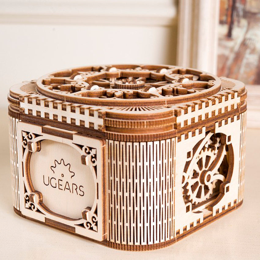 Treasure Puzzle Box – Key Enigma